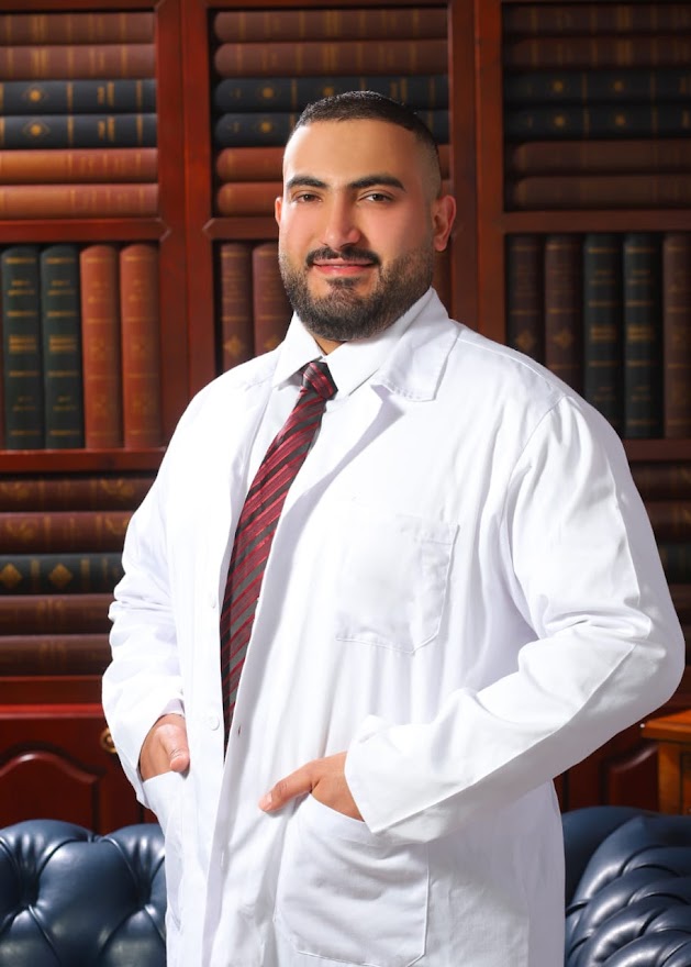 طبيب الاسنان الدكتور عبد الرحيم الاحمد
